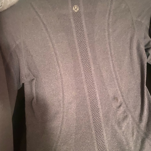 lululemon swiftly tech (older style) size 4 - Picture 1 of 3